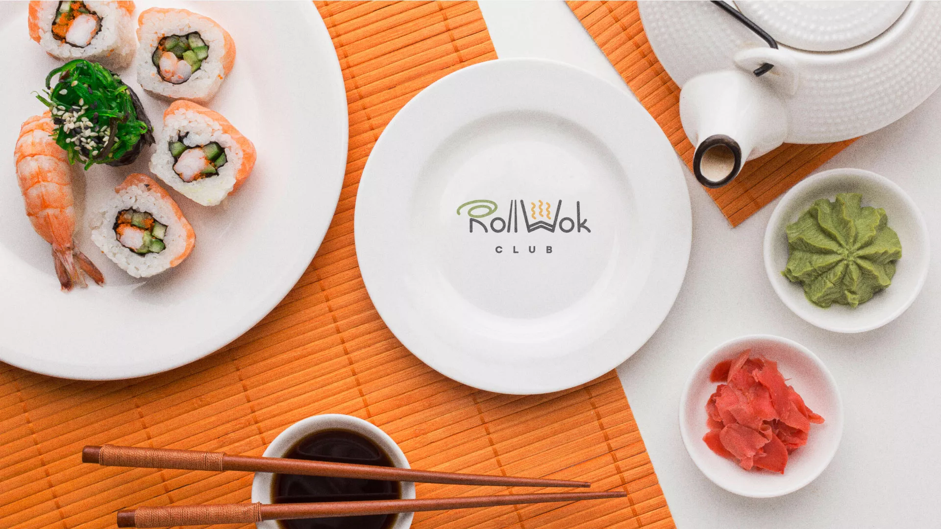 Разработка логотипа и фирменного стиля суши-бара «Roll Wok Club» в Яранске